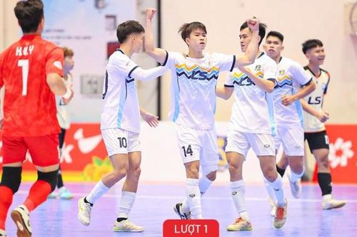Ngược dòng thắng ngoạn mục, Thái Sơn Nam Thành phố Hồ Chí Minh dẫn đầu bảng giải futsal quốc gia