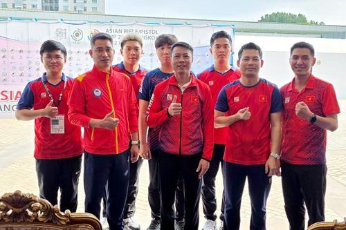 Đội 25m súng ngắn bắn nhanh nam Việt Nam giành huy chương vàng châu Á sau nhiều năm chờ đợi
