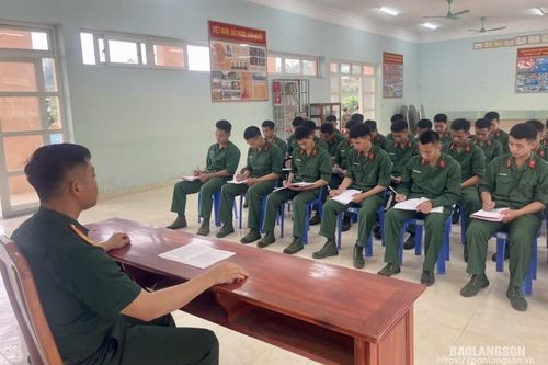 Linh hoạt trong tuyên truyền, giáo dục pháp luật cho bộ đội