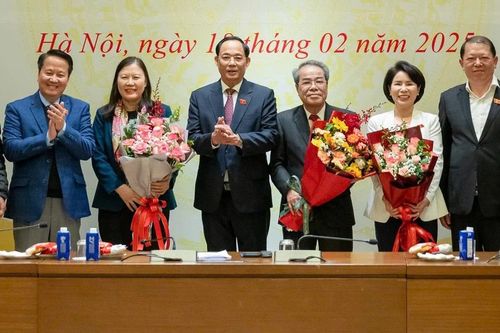 Phó Chủ tịch Quốc hội, Thượng tướng Trần Quang Phương dự Phiên họp toàn thể lần thứ Nhất của Ủy ban Dân nguyện và Giám sát
