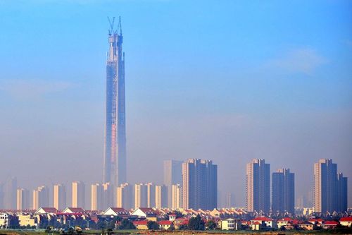 Những tòa nhà chọc trời bị bỏ hoang ở châu Á