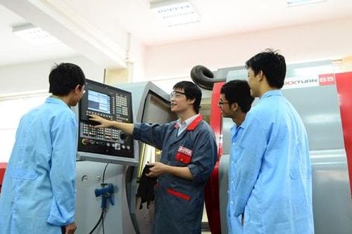 Tin tức đặc biệt trên báo in Hànôịmới ngày 18-2-2025