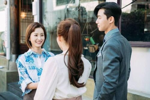Cho em dâu vay tiền, 9 năm sau em mới đem trả còn đưa ra đề nghị mà nghe xong, tôi gật đầu đồng ý gấp