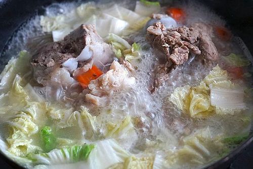 6 mẹo nấu canh trong, ngọt nước, không bị váng bọt