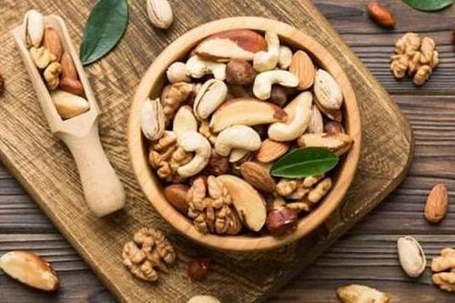 3 nhóm người nên tránh ăn hạt
