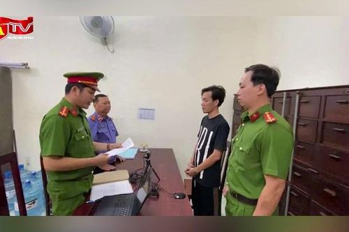 Đập phá tài sản vì bị nhắc nhở khi trêu ghẹo thiếu nữ