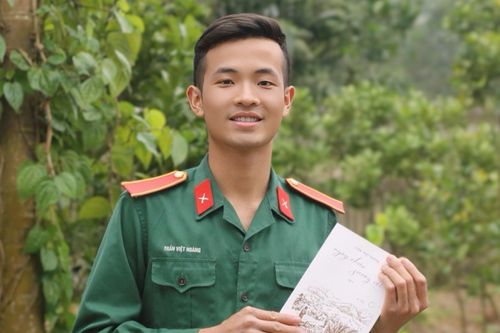 Nhà thơ trẻ dành dụm tiền làm thêm để in sách