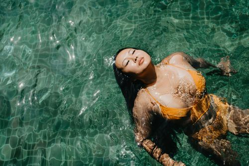 Vì sao vẫn nên dưỡng da dù trời nồm ẩm?