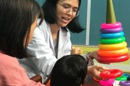 Thiết bị điện tử làm gia tăng nguy cơ chậm nói ở trẻ