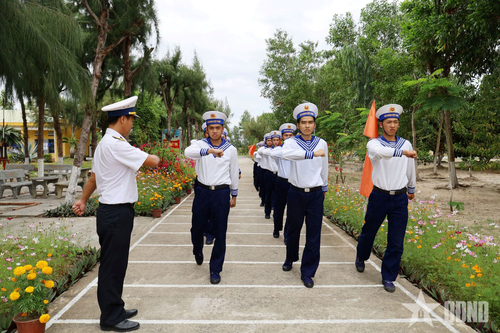 Tuần đầu trong quân ngũ của những chiến sĩ mới ở Lữ đoàn 101 Hải quân