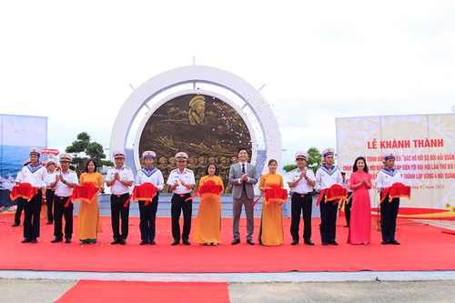 Lữ đoàn 162, Vùng 4 Hải quân khánh thành công trình bức phù điêu 'Bác Hồ với Bộ đội Hải quân'