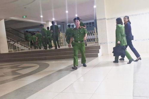 Bắt Giám đốc và Trưởng phòng của Bệnh viện II Lâm Đồng