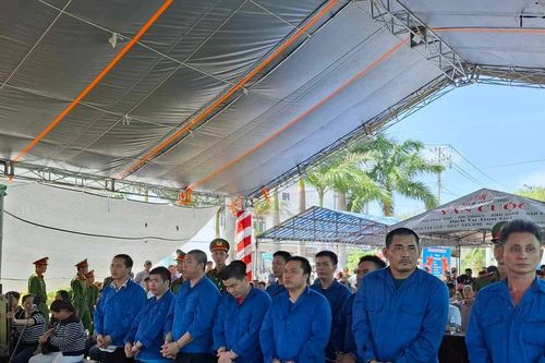 12 người lãnh tổng hơn 70 năm tù vì giấu thiết bị giám sát hành trình của tàu cá