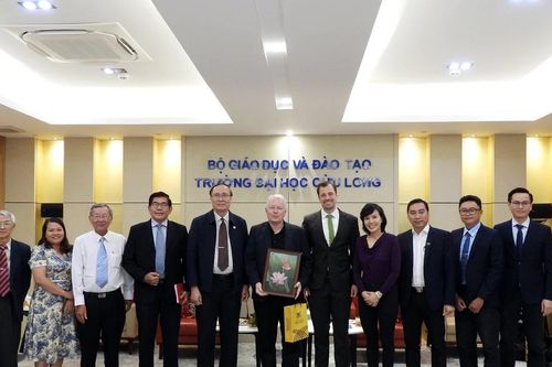 Trường ĐH Cửu Long tăng cường hợp tác với đối tác Úc và Đức