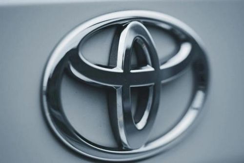 Toyota thu hồi 100.000 xe do lỗi nghiêm trọng