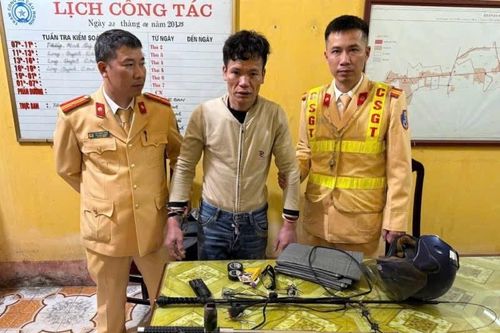Đối tượng trộm chó tấn công CSGT khi bị kiểm tra