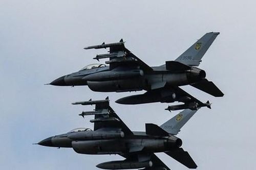Ukraine đã nhận 70 máy bay chiến đấu F-16