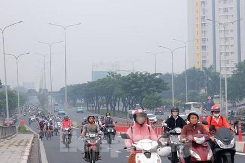 TPHCM lại chìm trong sương mù, đón đợt mưa trái mùa mới