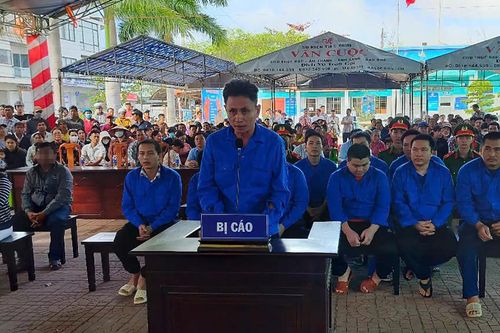 'Chở' 9 thiết bị giám sát hành trình, thuyền trưởng lĩnh 10 năm tù