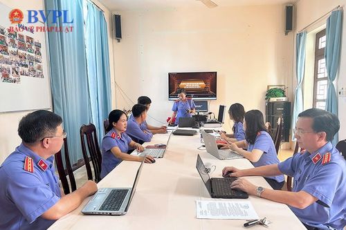 VKSND huyện Hòn Đất tăng cường kỹ năng ứng dụng CNTT và chuyển đổi số