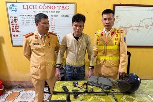 Bắt đối tượng đi trộm chó tấn công lực lượng Cảnh sát giao thông