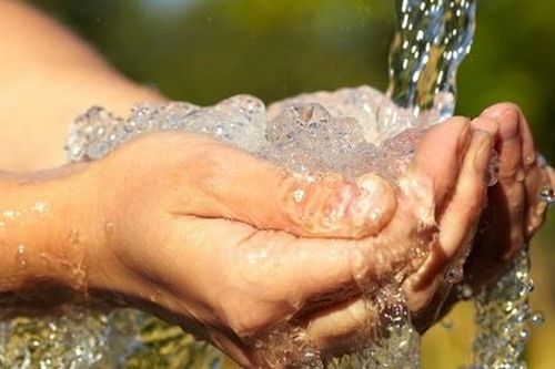 Lợi nhuận ngành nước cuồn cuộn chảy trong năm 2024