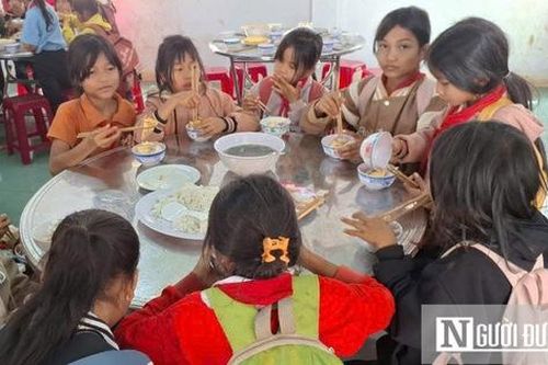 Hành trình ươm mầm xanh cho học sinh vùng biên