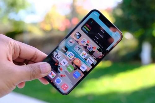Quên iPhone SE 4 đi, iPhone 12 Mini nhỏ gọn nhưng có võ, mạnh như iPhone 12 Pro Max rẻ dưới 5 triệu