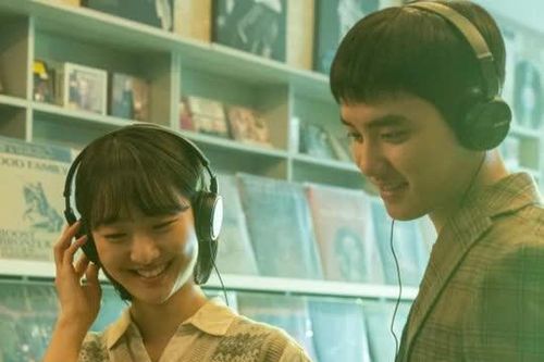 Những chuyện tình vượt thời gian trên màn ảnh: Khi yêu thương xóa nhòa mọi khoảng cách