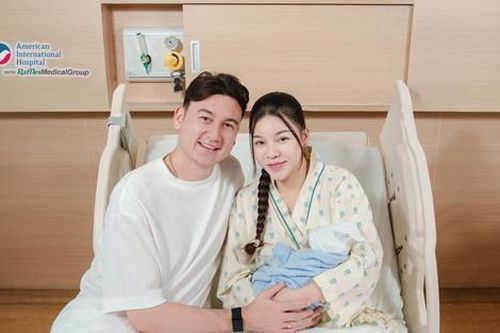 Thủ môn Đặng Văn Lâm đón con trai đầu lòng tại Bệnh viện Quốc tế Mỹ (AIH)