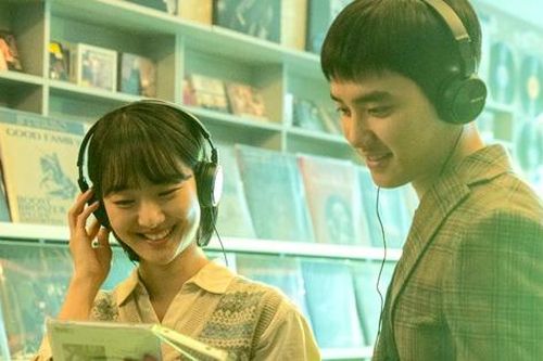 Những bộ phim gây xúc động với chuyện tình vượt thời gian