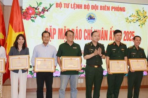 Bộ đội Biên phòng tiếp tục lập nhiều chiến công, thành tích xuất sắc