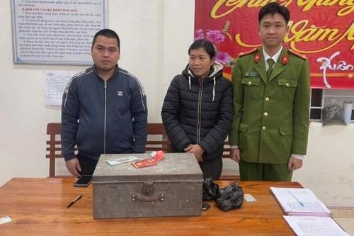 Chồng mang hòm tiền, vàng của vợ bán phế liệu