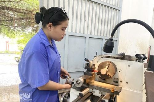 Xây dựng trường nghề đạt chuẩn kiểm định chất lượng
