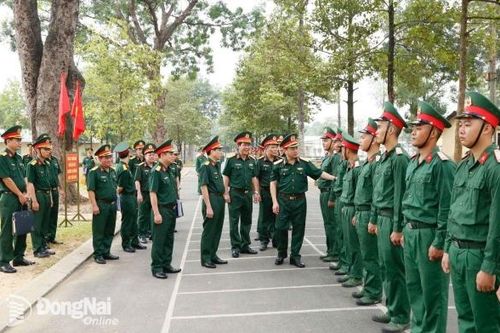 Quan tâm làm tốt tư tưởng cho chiến sĩ mới trước khi vào huấn luyện