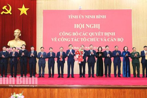 Công bố Quyết định kết thúc hoạt động của các Đảng đoàn, ban cán sự Đảng; thành lập mới 2 Đảng bộ; hợp nhất Ban Tuyên giáo và Dân vận Tỉnh ủy
