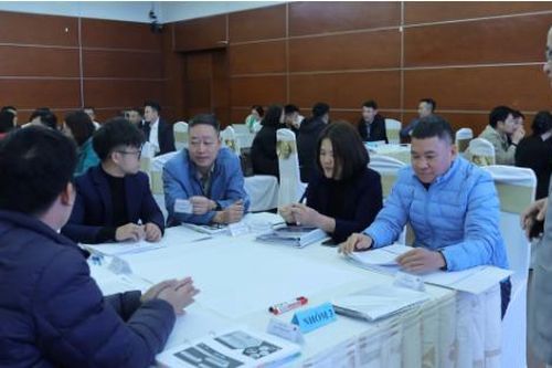 Petrolimex: Khai giảng khóa đào tạo Cửa hàng trưởng đầu tiên của năm 2025