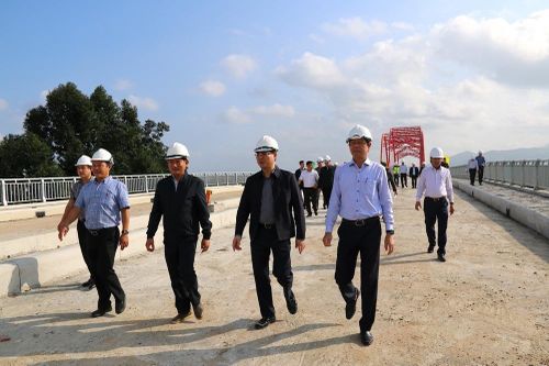 Quảng Ngãi: Cưỡng chế thửa đất cản trở tiến độ cầu Trà Khúc 3 trong tháng 2/2025