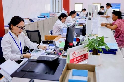 TP. Hồ Chí Minh: Dự kiến có hơn 7.000 nhân sự được hỗ trợ sau sắp xếp