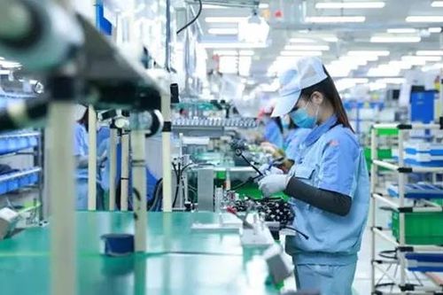 Chính thức thông qua kế hoạch tăng trưởng GDP 8%