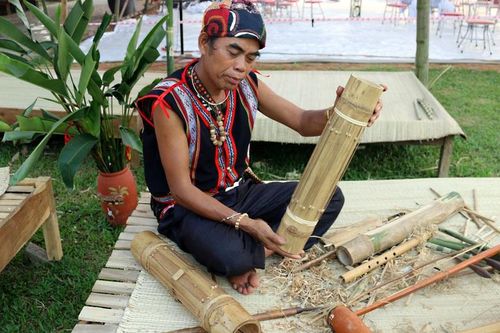 Cây đàn chapi đong đầy hồn người Raglai