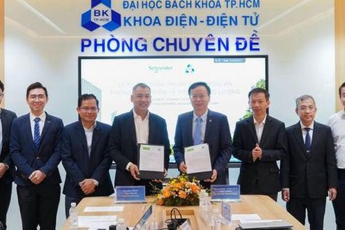 Tăng cường hợp tác, giúp sinh viên có cơ hội tiếp cận công nghệ tiên tiến