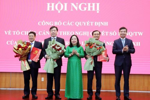 Tỉnh Phú Yên bổ nhiệm hàng loạt cán bộ chủ chốt sau sắp xếp, tinh gọn bộ máy
