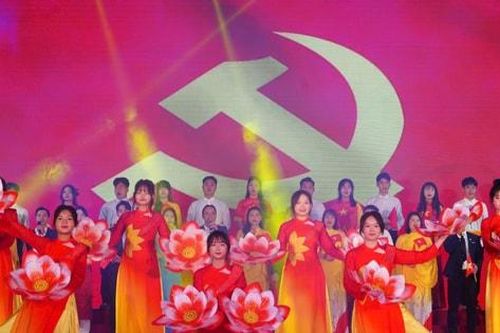 Khai mạc Liên hoan đồng ca, hợp xướng 'Đảng - Mùa xuân - Dân tộc ' - Hà Nội năm 2025