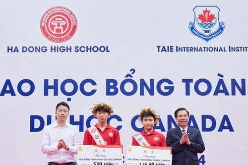 178 học sinh cùng một trường ở Hà Nội được nhận học bổng du học Canada