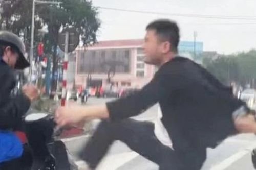 Tin tối 19/2: Tạm giữ hình sự người đàn ông đánh gãy mũi nam sinh giữa đường; Thu giữ khối tài sản 500 tỷ đồng của đường dây lừa đảo tiền ảo