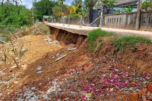 Sông Vĩnh Định tiếp tục sạt lở nghiêm trọng, người dân bất an