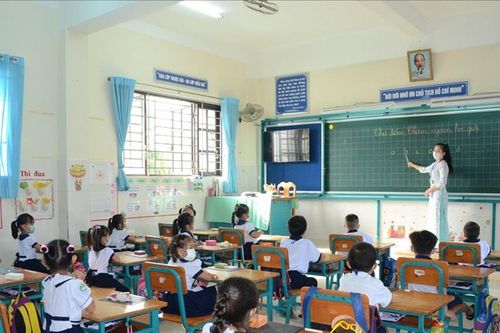 Nâng cao năng lực ứng dụng AI cho giáo viên