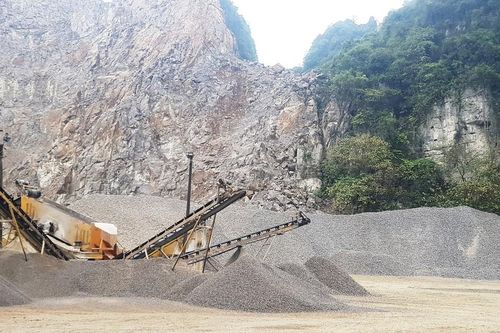 Thanh Hóa: Bụi từ các mỏ đá gây ô nhiễm nghiêm trọng