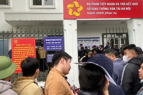 Hà Nội: không làm gián đoạn việc cấp, đổi giấy phép lái xe của người dân